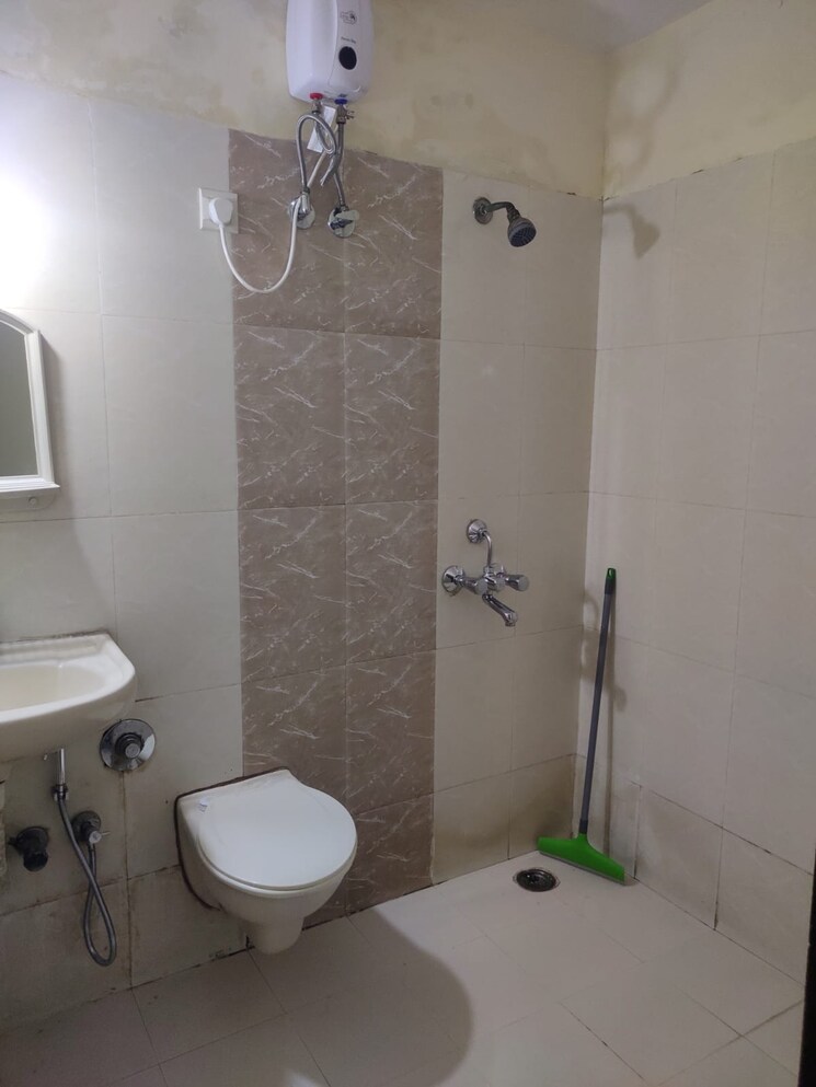 Bathroom, amann-rashmi-heights 2 Bedroom 900 Sq.Ft. Apartment In Malad East Mumbai 7742174