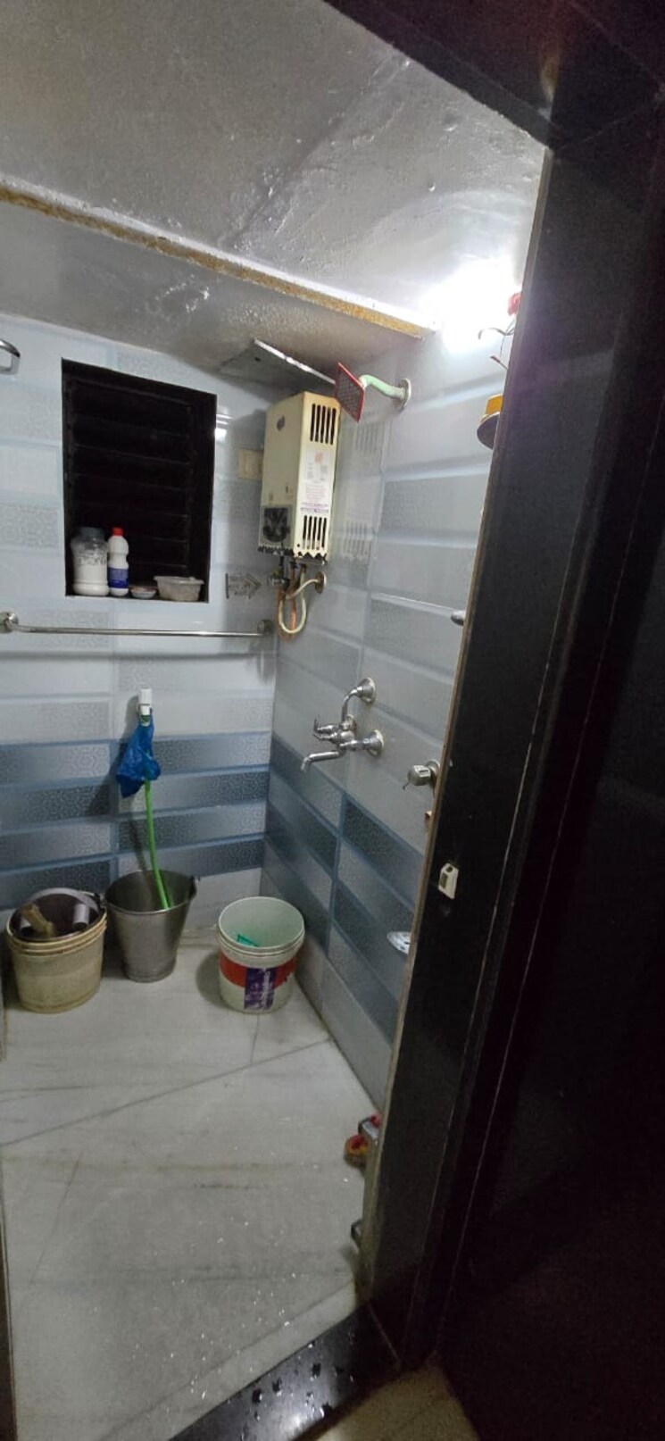 Bathroom, pariwar-chs-sion 1 Bedroom 450 Sq.Ft. Apartment In Sion Mumbai 7742326