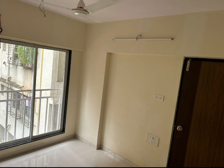 Room, nav-dadar-chs 1 Bedroom 400 Sq.Ft. Apartment In Dadar West Mumbai 7742333