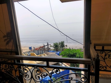 2 BHK Apartment For Rent in Beach Apartment Versova Mumbai  7742415