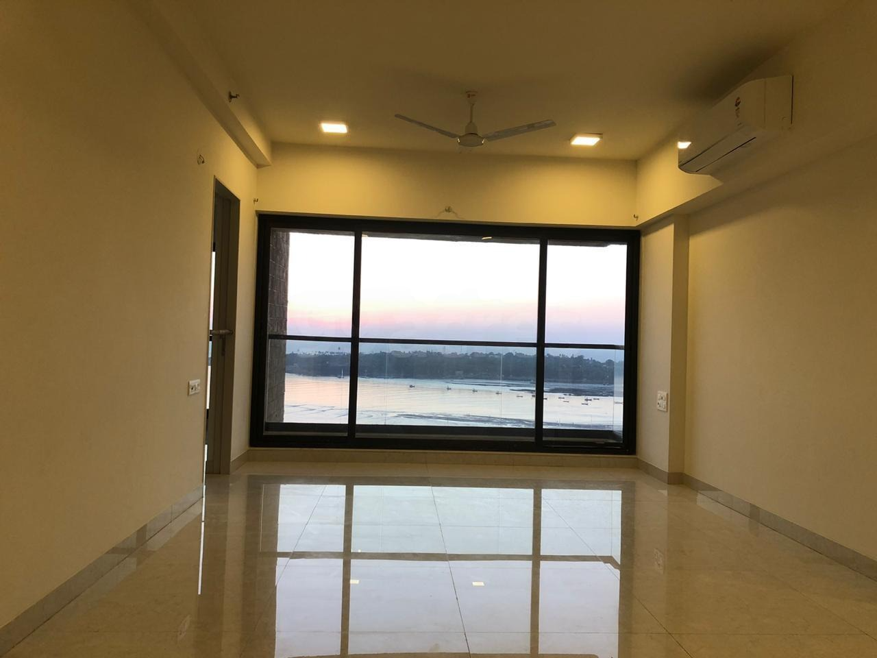 2 BHK Apartment For Rent in Kanakia Hollywood Versova Mumbai  7742450