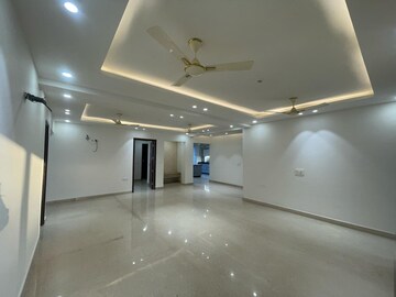Room in 3 BHK Apartment at Cosmos Express 99, Sector 99 – for Sale