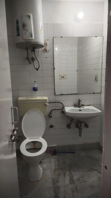 Bathroom in 3 BHK Apartment at Devindar Vihar, Sector 56 – for Sale
