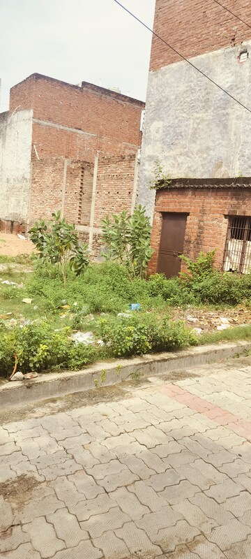 Plot Area in  Plot at Gomti Nagar – for Sale