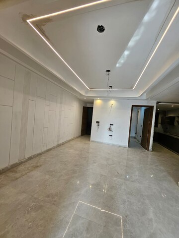 Parking in 3 BHK Builder Floor at Chattarpur – for Sale