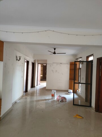 Building Lobby in 4 BHK Apartment at Army Sispal Vihar, Sector 49 – for Sale