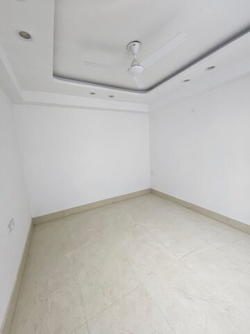 Room in 2 BHK Builder Floor at Palm Residency Chhatarpur, Chattarpur – for Sale