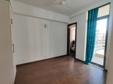 Room in 3 BHK Apartment at M3M Golf Estate, Sector 65 – for Sale