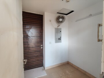 Room in 3 BHK Apartment at M3M Golf Estate, Sector 65 – for Sale
