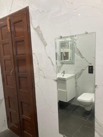 Bathroom in 2 BHK Apartment at Marine Lines – for Sale