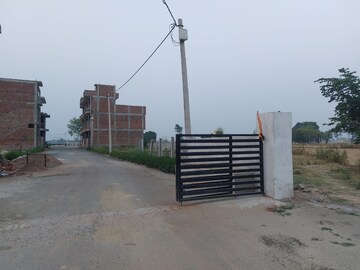  Plot – Exterior View View at Gosainganj - for Sale