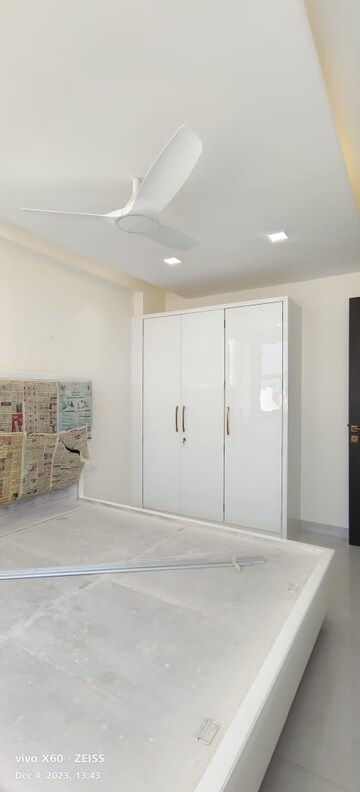 Room in 4 BHK Apartment at Shyam Nagar – for Sale