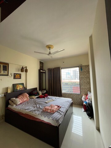 Master Bedroom in 2 BHK Apartment at Borivali East – for Sale