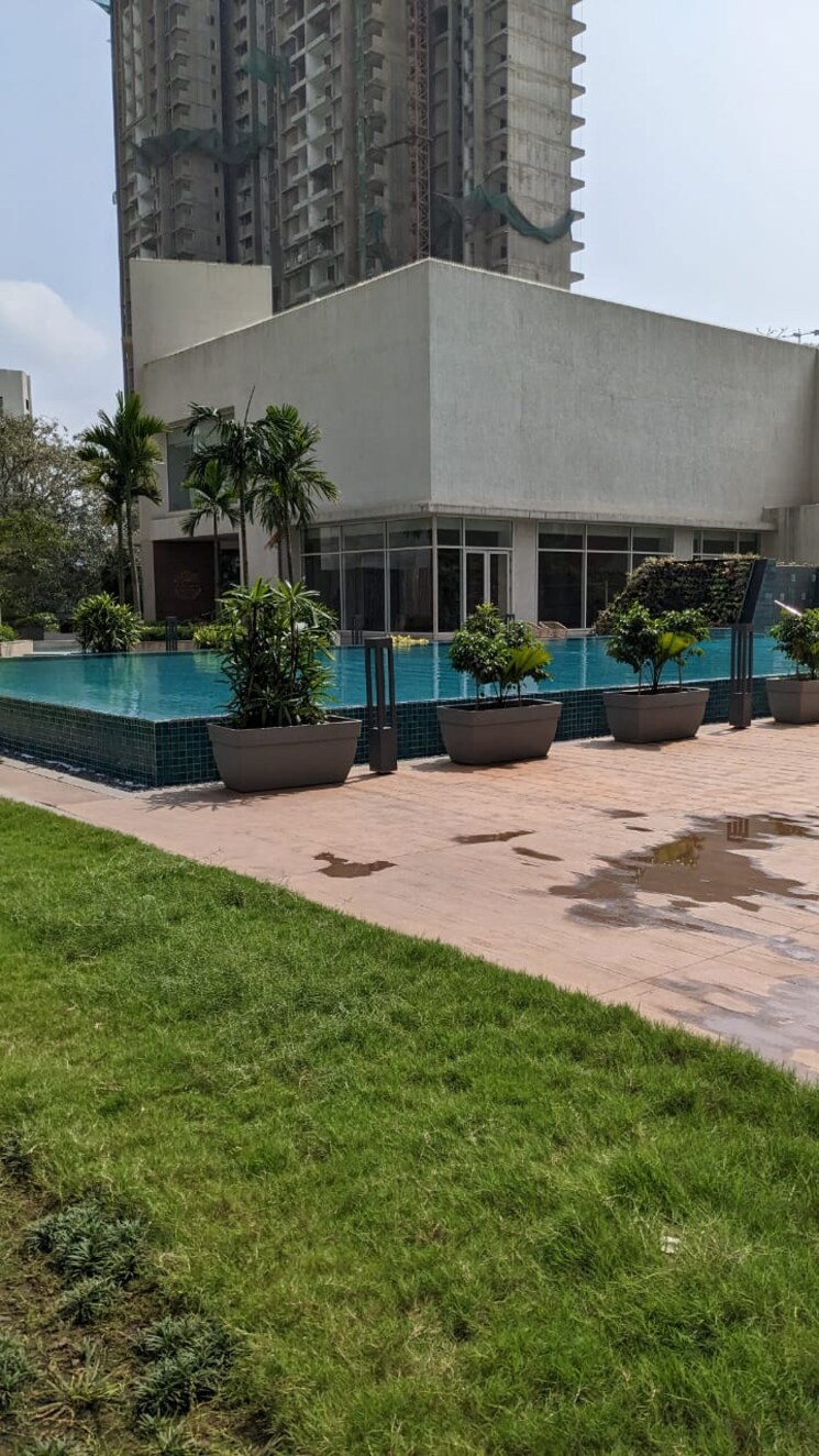 Garden, tata-serein 4 Bedroom 1800 Sq.Ft. Apartment In Pokhran Road No Two Thane 7743890