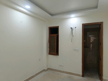 Room in 2 BHK Builder Floor at Sultanpur – for Sale
