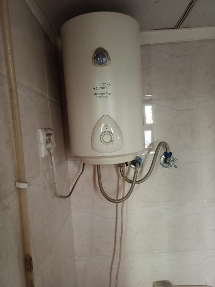 Bathroom, gaur-city-2-10th-avenue 2 Bedroom 1175 Sq.Ft. Apartment In Sector 16c Greater Noida Greater Noida 7743906