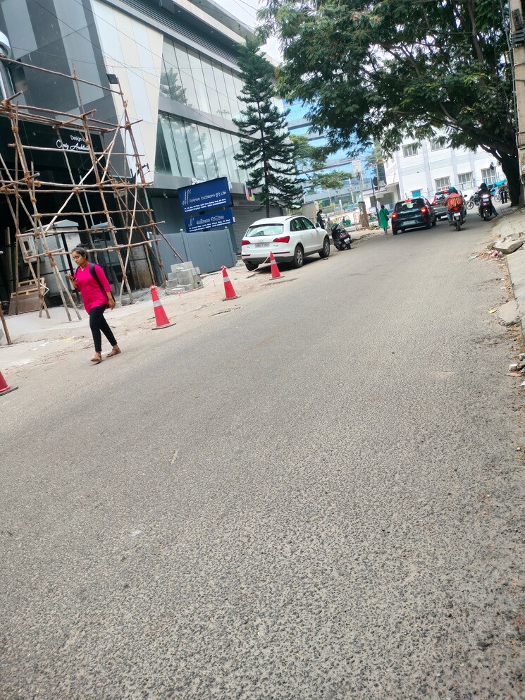  Parking, koramangala Commercial Office Space 7054 Sq.Ft. In Koramangala Bangalore 7743979