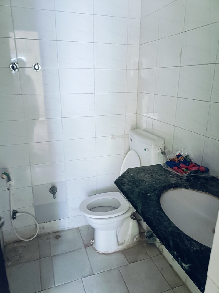 Bathroom, omaxe-heights 2.5 Bedroom 954 Sq.Ft. Apartment In Sector 86 Faridabad 7744043