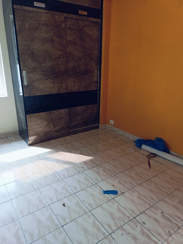 Room, omaxe-heights 2.5 Bedroom 954 Sq.Ft. Apartment In Sector 86 Faridabad 7744043