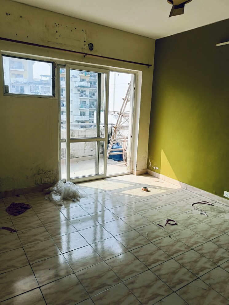 Room, omaxe-heights 2.5 Bedroom 954 Sq.Ft. Apartment In Sector 86 Faridabad 7744043