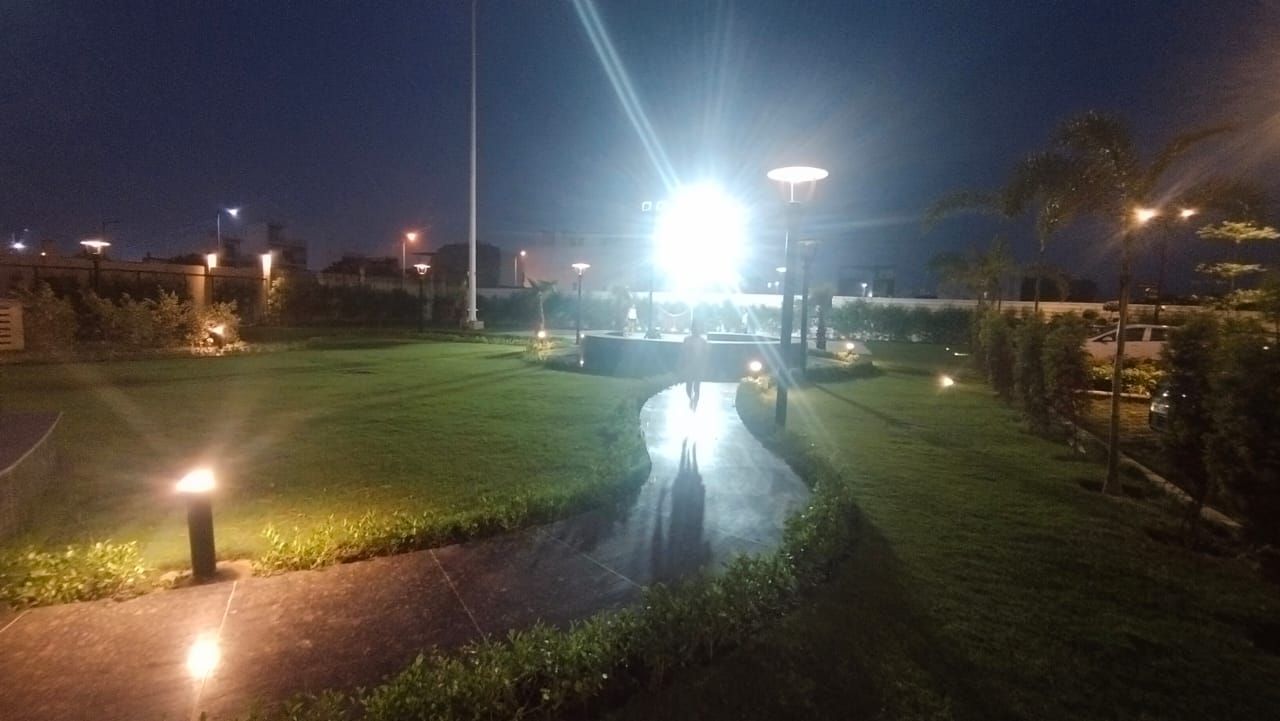 2 BHK + Study Room Apartment For Sale in Gaur City 2 - 16th Avenue