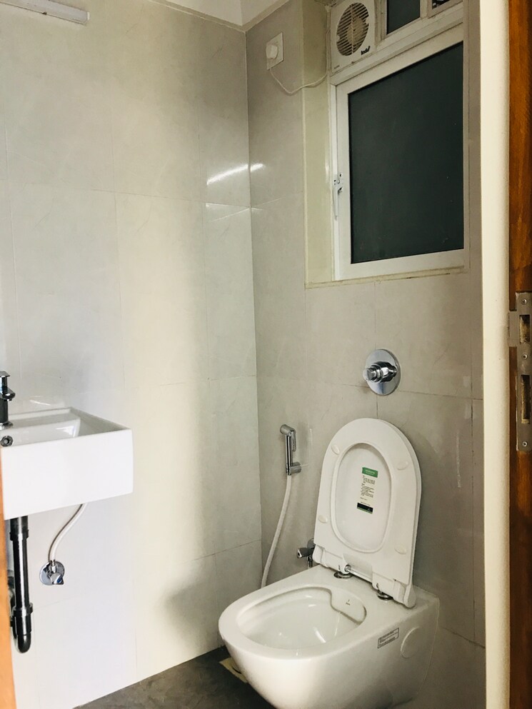 Bathroom, romell-serene 1 Bedroom 406 Sq.Ft. Apartment In Ic Colony Mumbai 7744841