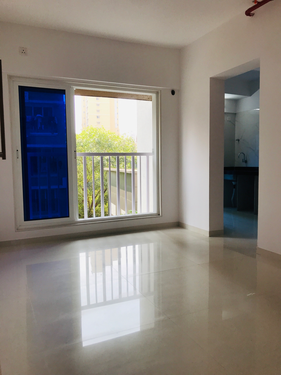 1 BHK + Extra Room Apartment For Sale in Romell Serene