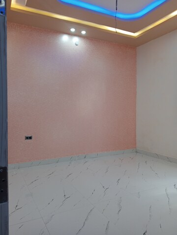 Room in 3 BHK Villa at Gomti Nagar – for Sale