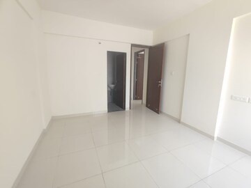 Room in 2 BHK Apartment at Eklavya Skylark, Kharadi – for Rent