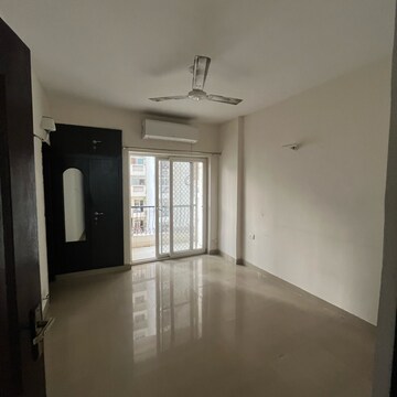 2 BHK Apartment For Sale in Nimbus The Hyde park, Sector 78