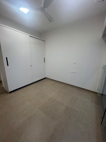 Room in 2 BHK Apartment at Kanakia Silicon Valley, Powai – for Sale