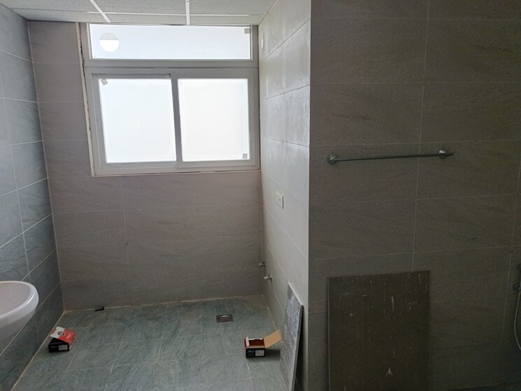 Bathroom, omaxe-royal-residency-faridabad 4 Bedroom 4400 Sq.Ft. Penthouse In Sector 79 Faridabad 7745635