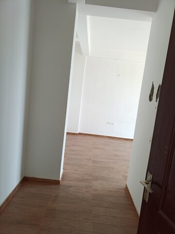 Room in 4 BHK Penthouse at Omaxe Royal Residency Faridabad, Sector 79 – for Sale