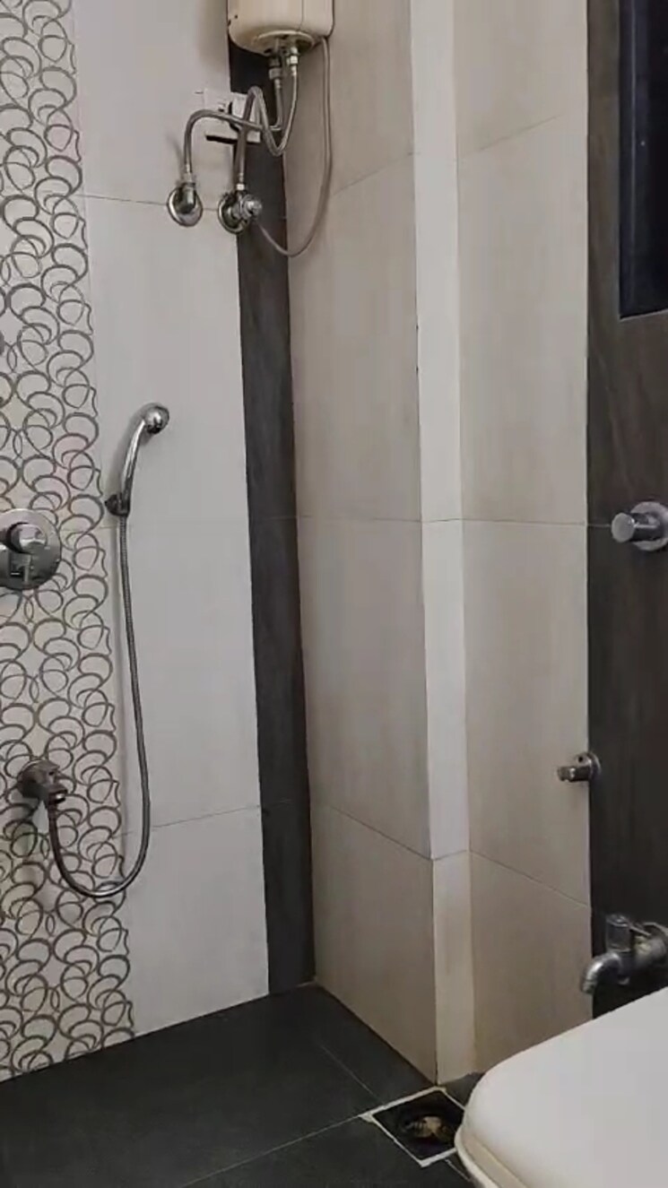 Bathroom, mandpeshwar-kripa-chs 2 Bedroom 656 Sq.Ft. Apartment In Borivali East Mumbai 7745794