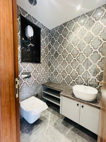 Bedroom in 4 BHK Builder Floor at Kohli One Malibu Town, Sector 47 – for Sale