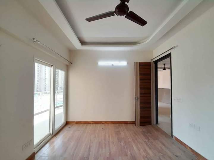 2 BHK Apartment For Rent in Express Zenith Sector 77 Noida  7746006