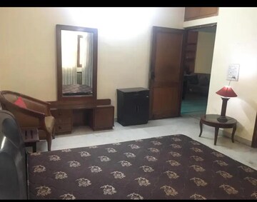 Room in  Pg at Sector 32 – for Rent