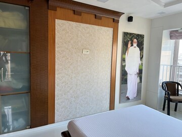 Room in 3 BHK Apartment at M3M Merlin, Sector 67 – for Sale