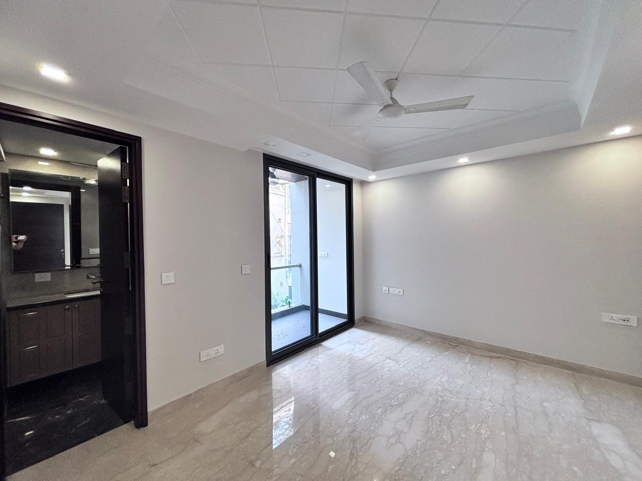 4 BHK + Servant Room 4200 Sq.Ft. Apartment in Bestech Park View Grand Spa-Spa Signature Tower