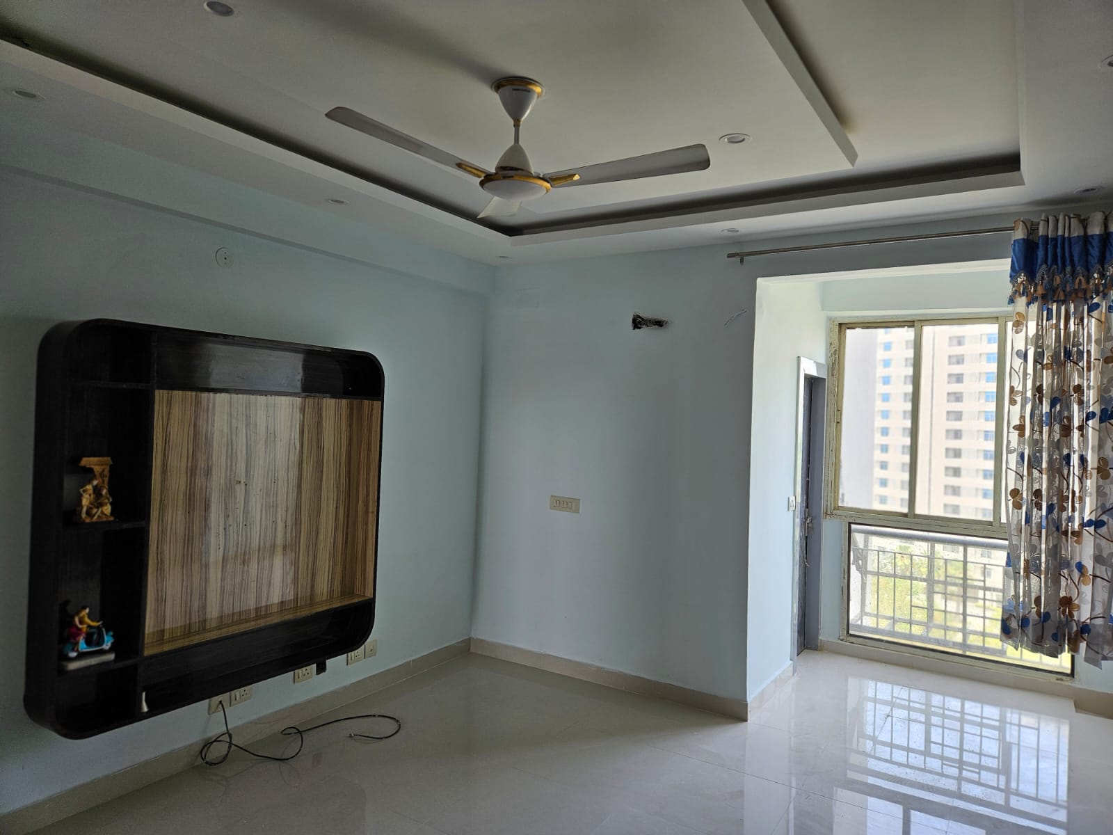 3 BHK Apartment For Sale in La Residentia