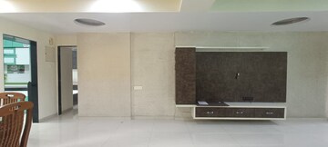 Furnished Amenities in 2 BHK Apartment at Mulund East – for Sale