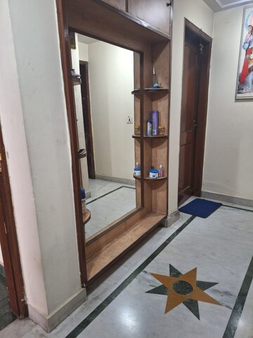 Building Lobby in 2.5 BHK Builder Floor at Palam Vihar Residents Association, Palam Vihar – for Sale
