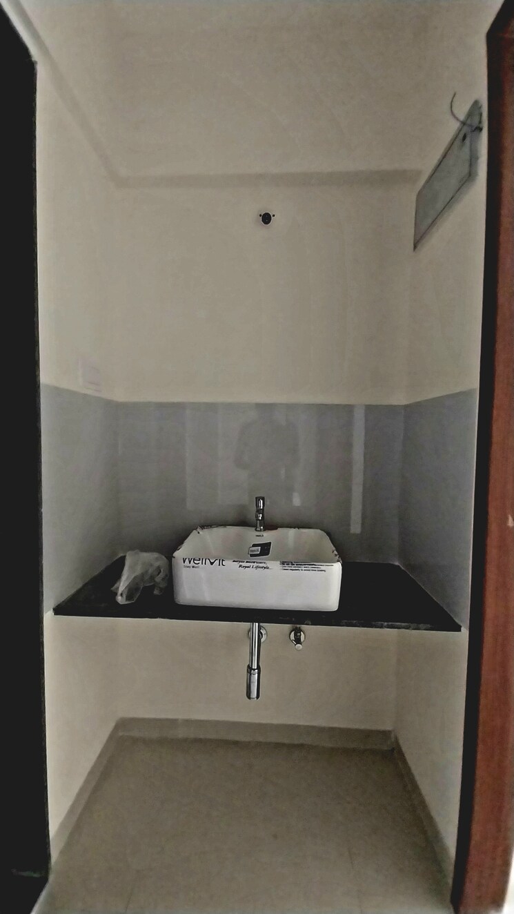 Bathroom, parklane-lifeseasons 2 Bedroom 750 Sq.Ft. Apartment In Dhanori Pune 7746508