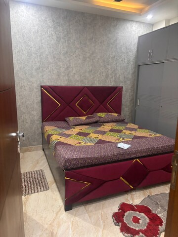 रेसिडेंशियल फ्लैट वर्ग फुट फॉर रेंट इन अहिंसा खंड 2 ग़ाज़ियाबाद  7746669