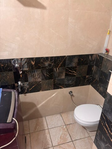 रेसिडेंशियल फ्लैट वर्ग फुट फॉर रेंट इन अहिंसा खंड 2 ग़ाज़ियाबाद  7746669