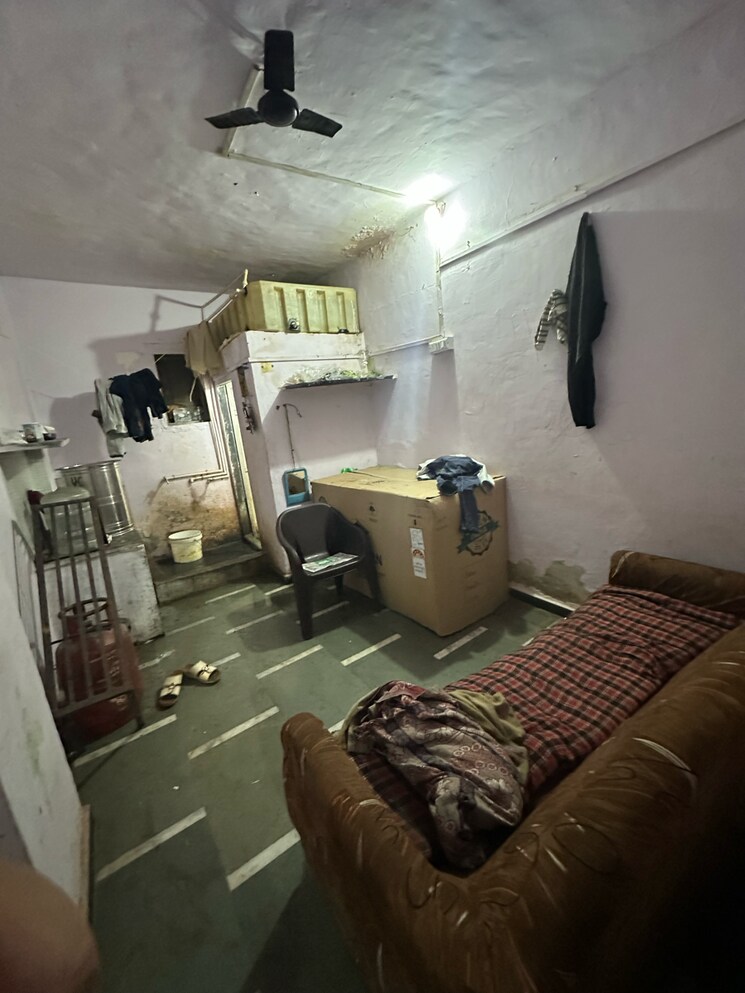 Common Area, mpt Commercial Shop 400 Sq.Ft. In Mpt Mumbai 7746689