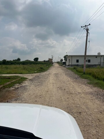  Plot For Sale in Bhopani Village