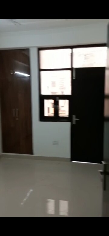 Room in 3 BHK Builder Floor at Vasant Kunj – for Sale