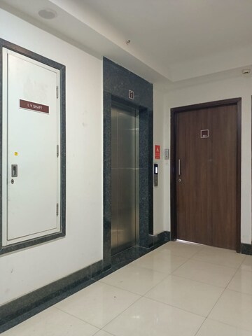 Room in 2 BHK Apartment at Runwal Eirene, Balkum Pada – for Rent