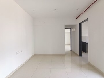 Room in 2 BHK Apartment at Runwal Eirene, Balkum Pada – for Rent